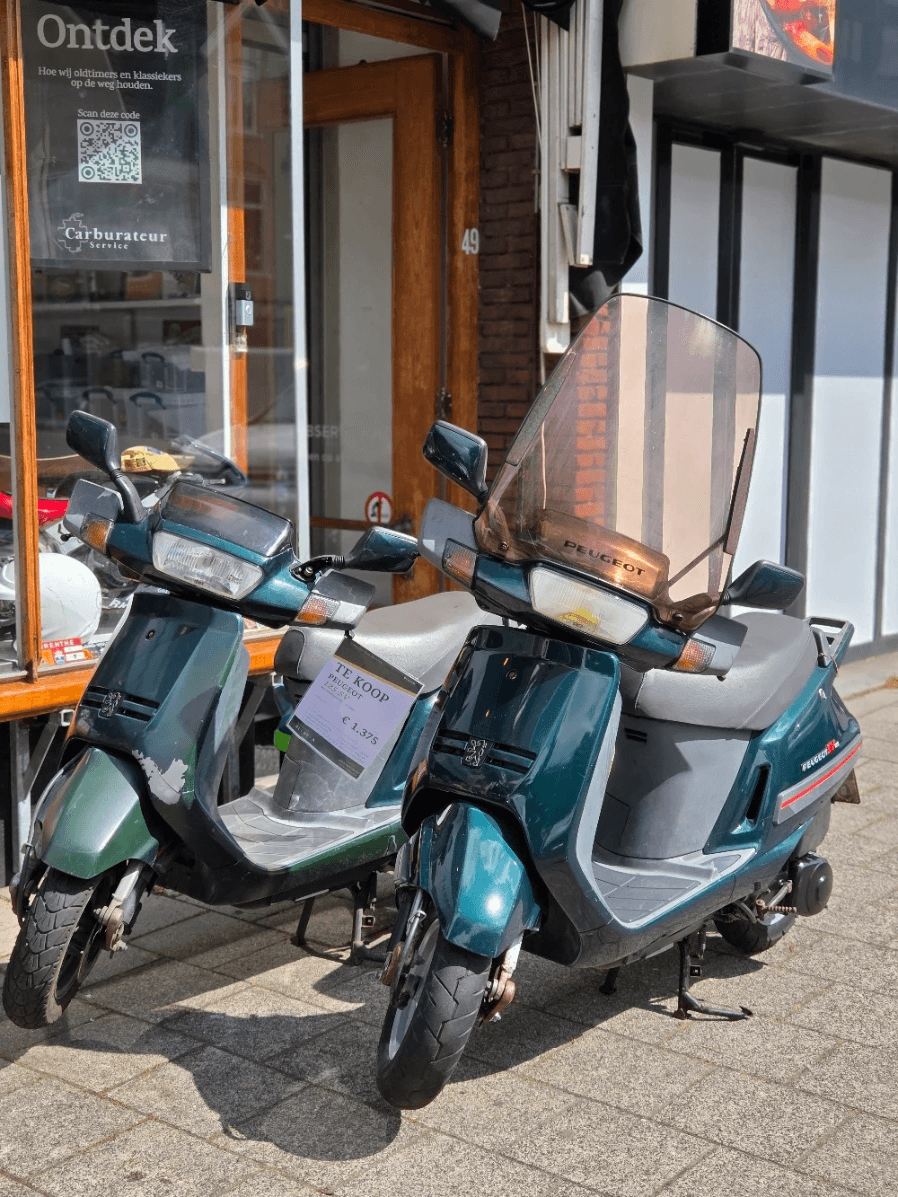 Peugeot 125 SV, 2-takt, motorblok aangepakt voor extra pit